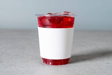 Latte, ice, americano, lemon, ade, ahududu, limon, köpük, kanül, çikolata, kanül, tuz, karamel ve finansör.