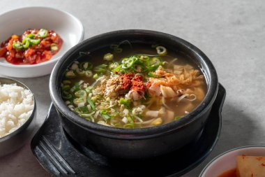 Fasulye filizi, pirinç çorbası, domuz eti, et, Tongyeong, istiridye, bibibimbap, Kore yemeği.,