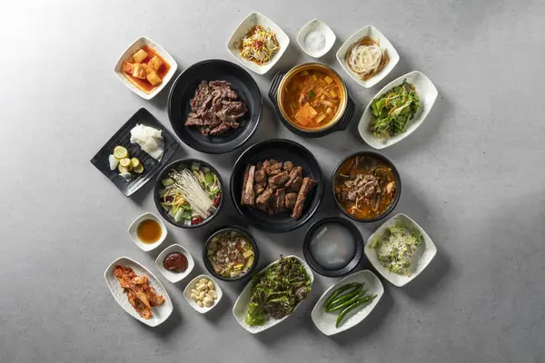 Pork ribs, makguksu, beef ribs, Korean beef sashimi,noodles, Buckwheat soba, mail, mail makguksu, buckwheat crepe, big dumpling,Short rib soup, beef sashimi bibimbap, soybean paste stew, yukgaejang, pork, kimchi jjigae