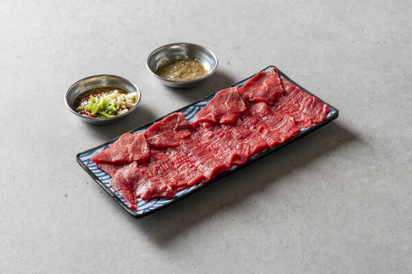 Beef sashimi, yukhoe, korean food, food, beef, sashimi, yukhoe, hamburger steak, cheese hamburger steak, cheese