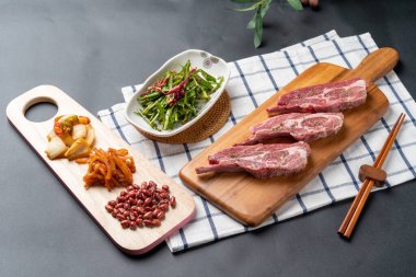 kuzu pirzolası, kuzu pirzolası, mararyungsha, mara karides, mara tavuk kanadı, tavuk kanadı, guobaoroufood, yemek, domates, et, akşam yemeği, taze yemek, gurme, salata, peynir, aperatif, pizza, kırmızı, sağlıklı, masa, öğle yemeği, lezzetli, yemek, balık, jambon, ekmek, dis.