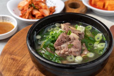 Galbi-tang, Seolleong-tang, Naju-gom-tang, Yukgaejang, Bibim-myeon, Cold Noodles, Cold Noodles, Kore yemeği, Beef Galbi ahtapot karides, Sogal-nak-sae hot pot, Son Mandu, Dumpling, Dumpling