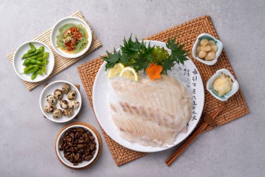 Çiğ balık, çiğ balık, çiğ kaya balığı, meze, soya sosu, wasabi, yemek çubuğu, Japonca, suşi, yemek, akşam yemeği, balık, tabak, somon, et, mutfak, sebze, gurme