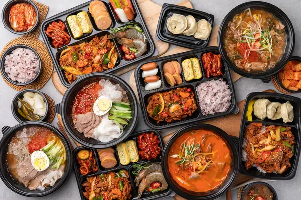 Mie Dingin Makanan Korea Mie Pedas Daging Sapi Pangsit Daging Stok Lukisan  