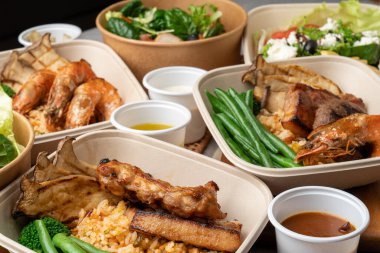 tavuk, biftek, çatal, domuz, hamburger, karides, kombo, üçlü kombinasyon, salata, tavuk göğsü, ricotta, yemek, çorba, sebze, akşam yemeği, et, mutfak, kase, biftek, sebze, sağlıklı, öğle yemeği.