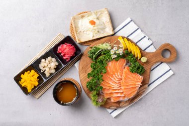 Flatfish, sushi, somon balığı, saşimi, karides, ton balığı ve Japonca, yemek, yemek, gurme, peynir, balık, tabak, taze, mutfak, sağlıklı pizza, çerez, suşi, akşam yemeği, salata, aperatif, lezzetli