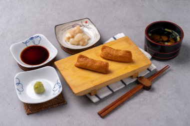 Flatfish, sushi, somon, fish, sashimi, shrimp, tuna, Japanese, big shrimp, fried, taco, fin, fried tofu, fly fish roe, eel, beef, bulgogi, egg, sea bream, food, cheese, meal, meat,