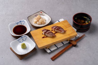 Flatfish, sushi, somon, fish, sashimi, shrimp, tuna, Japanese, big shrimp, fried, taco, fin, fried tofu, fly fish roe, eel, beef, bulgogi, egg, sea bream, food, cheese, meal, meat,