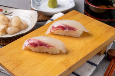 Flatfish, sushi, somon, fish, sashimi, shrimp, tuna, Japanese, big shrimp, fried, taco, fin, fried tofu, fly fish roe, eel, beef, bulgogi, egg, sea bream, food, cheese, meal, meat,