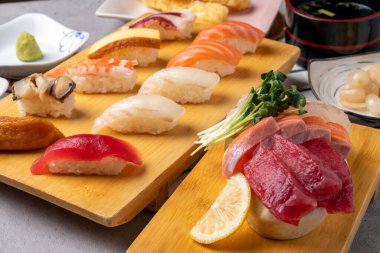 Flatfish, sushi, somon, fish, sashimi, shrimp, tuna, Japanese, big shrimp, fried, taco, fin, fried tofu, fly fish roe, eel, beef, bulgogi, egg, sea bream, food, cheese, meal, meat,