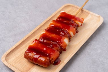 Kasırga, patates, sotteok sotteok, çeşitlendirilmiş, kızarmış, tavuk gangjeong, buğday köftesi, balık keki, sundae, pirinç tteokbokki, fincan pilav, peynir çubuğu, çerez, Kore yemeği, yemek, yemek