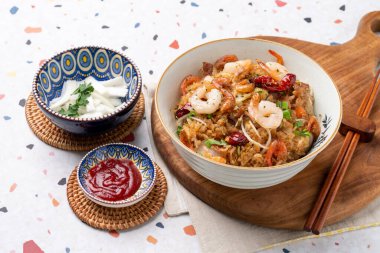 Biftek, pirinç eriştesi, meze, meze, içecek, menbosa, Tayland yemeği, kızarmış pirinç, Vietnam yemeği, kaopat, pad thai, Heo Hyang ganji, yemek, yemek, yemek, tabak, sağlıklı, çorba, pirinç, salata, sebze,