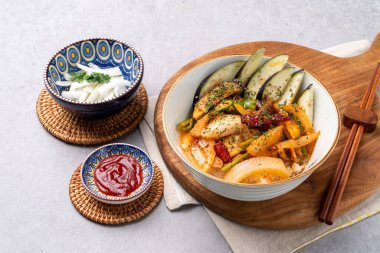 Biftek, pirinç eriştesi, meze, meze, içecek, menbosa, Tayland yemeği, kızarmış pirinç, Vietnam yemeği, kaopat, pad thai, Heo Hyang ganji, sığır eti, pirinç eriştesi, meze, içecek, menbosa, Tayland yemeği, kızarmış pirinç,