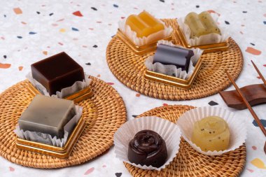 Cafe, badem, ceviz, Gangjeong, Banmi, sarımsak, Baguette, Oranda, Rice Cookie, El yapımı, Yanggang, Strawberry, Latte, Ice, Coffee, americano, food, breakfast, bread, meal, sweet, cake, table