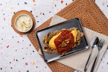 Biber, domates, makarna, spagetti, karides, krema, bela, işkembe, sarımsak