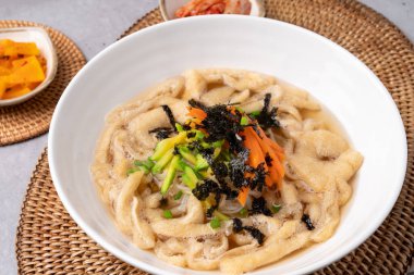 Domuz eti, haşlanmış domuz eti, bossam, kaykay, domuz göbeği, kimchi, samhap, menü, erişte, tofu, Kore yemeği, meze,