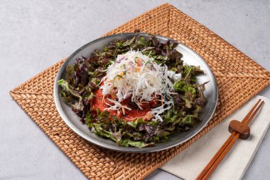 Soğuk salata, şaka, domuz eti, doğrudan ateş, mini, bossam, haşlanmış domuz, sarımsak, tepside erişte.,