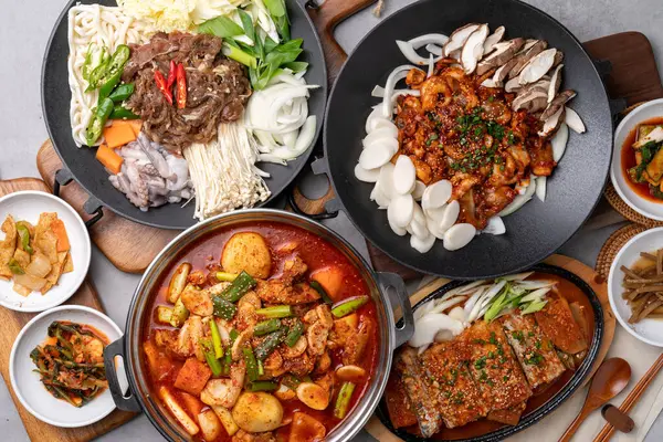 stock image Korean food, stir-fried chicken, stir-fried chicken, webfoot octopus, bulgogi, octopus, hot pot, hairtail, braised, side dish, set meal, food, meal, meat, dish, vegetable, dinner, rice, cuisine,