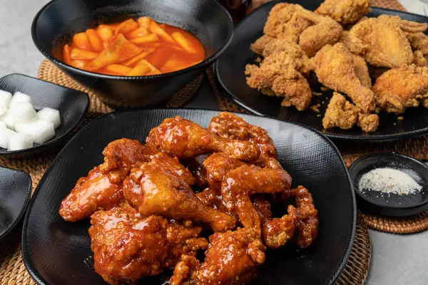 fried chicken, marinade, Korean food, side dishes, beer, chicken dishes, chicken and beer, chicken, chicken, spicy,