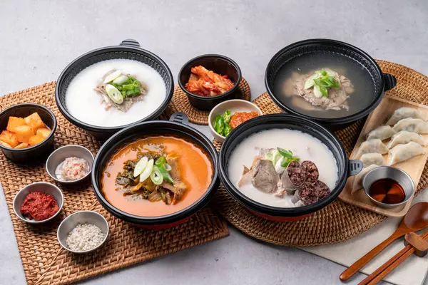 stock image Korean food, beef, beef, sundae soup, seolleongtang, Naju, gomtang, beef, sundaeguk, pork, side dishes, kimchi