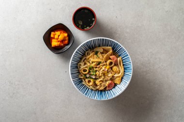 Domuz pirzolası, el yapımı, peynir, omlet pilavı, kimchi pilavı, karabuğday, balık pirzolası, udon balığı, balık keki, körili pilav, çiğnenmiş erişte.