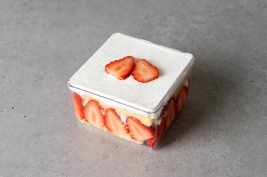 kek, amber, limon, badem kreması, çiğ çilek, şişe, sosisli ekmek, kek, tiramisu, kruvasan, waffle, kruvasan