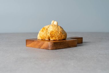 Ekmek, tereyağı, pretzel, panini, castella, krem şanti, yumurta turtası, kamp, incir, çörek, Earl Grey, sade, smore kurabiyesi, ekmek, kestane, limon, madeleine, tatlı fasulye ekmeği, americano, kahve.