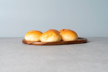 Ekmek, tereyağı, pretzel, panini, castella, krem şanti, yumurta turtası, kamp, incir, çörek, Earl Grey, sade, smore kurabiyesi, ekmek, kestane, limon, madeleine, tatlı fasulye ekmeği, americano, kahve.