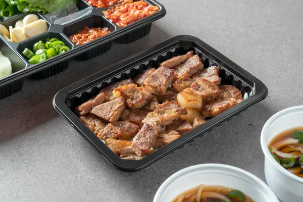 Korean food, pork belly, grilled pork, bulgogi, seasoning, soft tofu, beef tartare bibimbap, seaweed soup, lunch box, soybean paste stew, kimchi stew, cold noodles