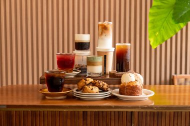 Kafe, soğuk bira, americano, kahve, buz, mugwort, latte, Einspanner, hallabong, punç, kurabiye, boşaltma, vanilya,