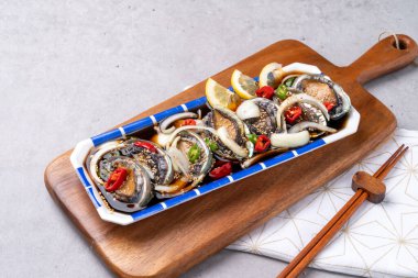 kemiksiz, terbiye edilmiş, bibibiye edilmiş, bibibimbap, menü, Kore yemeği, soya sosu, marine edilmiş, karides sosu, istiridye, deniz ürünleri, meze