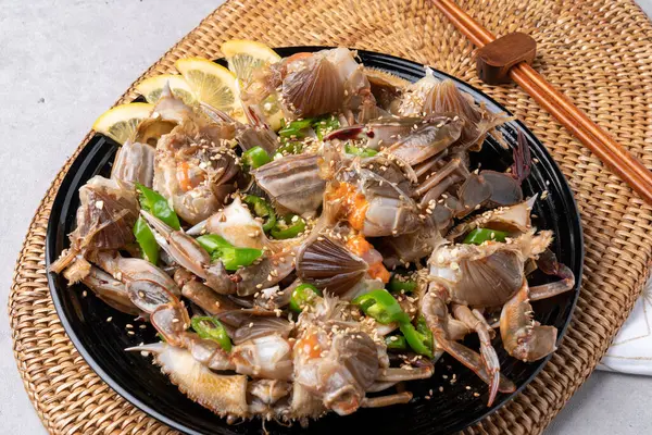 kemiksiz, terbiye edilmiş, bibibiye edilmiş, bibibimbap, menü, Kore yemeği, soya sosu, marine edilmiş, karides sosu, istiridye, deniz ürünleri, meze