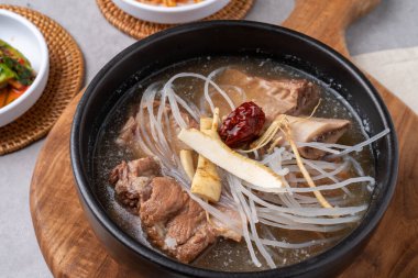 Korean food, budae jjigae, galbitang, earthen pot, bulgogi, pork belly, grilled, side dishes, kimchi, cucumbers, potatoes, vegetables clipart