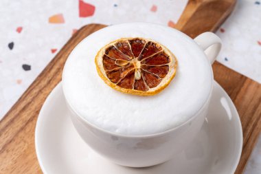 Kafe, kahve, yumurta, pastırma, sandviç, tost, meyve, sebze, midye çorbası, çorba, ekmek, krema, latte, tatlı balkabağı, kadeh, ufalanma, siyah susam, latte, zencefil,