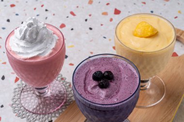 Cafe, kahve, makarna, peynir, jambon, panini, tatlı patates, croque monsieur, greyfurt, dalgona, latte, taze meyve, smoothie, shake, corn cheese, hot dog, croiffle, croissant, waffle