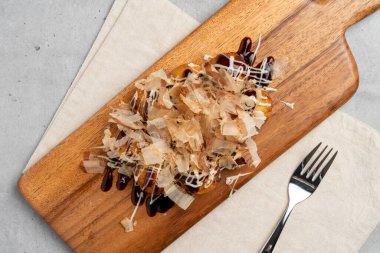 Hamburger, takoyaki, jambon, kaburga, tavuk, kola, fan eti, sığır eti, sebze, kimçi, turşu, ekmek