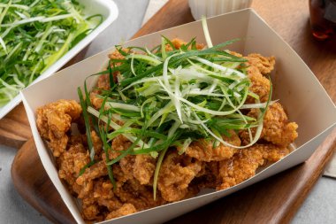 Chili, yeşil soğan, tavuk, kızarmış, soğan, soğan kreması, baharatlı, baharatlı, tavuk, yemek, atıştırmalık.