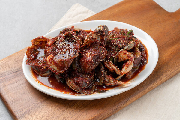 Корейская еда, красный, краб, темпура, маринад, маринад, соевый соус, суп, пареный кальмар, жареный на пару, тушеный тофу, свинина, кимчи, рагу, соевая паста, гарнир, бобовые ростки, анчоусы, шпинат