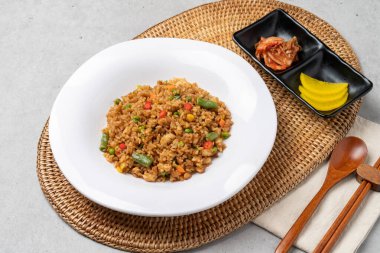 Kore yemeği, beslenme, bibimbap, taş kap, istiridye tavuk çorbası, istiridye pilavı, mara istiridye tavuğu, haşlanmış Sorongpo, Gwangtangpo, Chashoyuk Rice, Hongsho Yuk Rice, soya sosu, yumurta, kızarmış pirinç.,