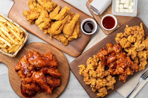 Tavuk, tavuk, kızarmış, baharat, yeşil soğan, sos, baharat, içecek, turp, soya sosu, kemiksiz.