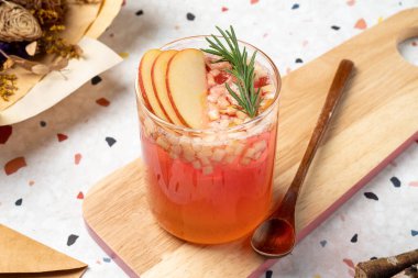 Kafe, çilek, latte, meyve, acido, krema, vanilya, mocha, croiffle, croissant, waffle, elma, limon, levin, kurabiye, kiraz, terrine, kek