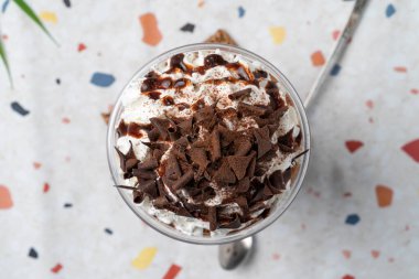 Kahve, kahve, americano, buzlu, karamel, macchiato, latte, çikolata, akçaağaç, croiffle, kruvasan, waffle, Nutella, kahverengi, peynir.