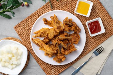 Kızarmış, tavuk, baharat, ördek, yarısı kızarmış, tavuk, Kore, hardal, sos, turp, soya sosu, sarımsak.,