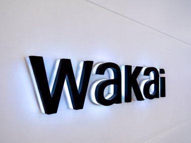 Surabaya, Endonezya - Maret 26. 2023: Tunjungan Plaza, Surabaya 'da bir dükkanın logosu