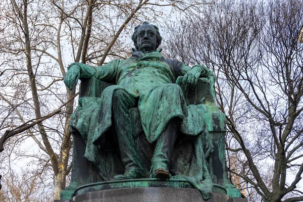 Άγαλμα Του Θρυλικού Γερμανού Ποιητή Και Συγγραφέα Johann Wolfgang Von — Φωτογραφία Αρχείου
