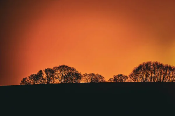 Gölün üzerinde güzel bir gün batımı