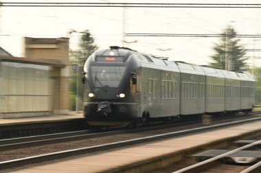 Çek Cumhuriyeti, Grygov, 2023 / 05 / 28 Geçen bir LEO Ekspres treni