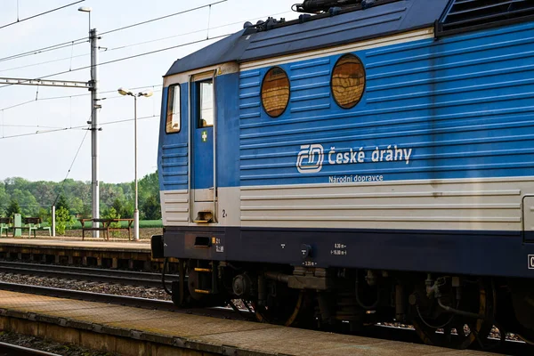 Çek Cumhuriyeti, Grygov, 2023 / 05 / 28 Tren istasyondan ayrılıyor