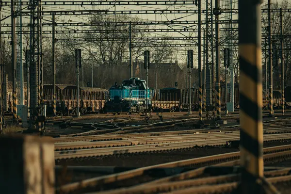 Çek Cumhuriyeti, Olomouc, 2023 / 12 / 27, sabah tren istasyonu, Ukrayna, Ukrayna 210. Yüksek hızlı tren.