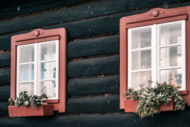Eski kasabanın kutsal üçlüsünün kilisesi kışın Çekoslovakya Cumhuriyeti 'nin en ünlü simgesinin başkenti.